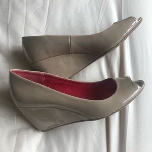 Chinese Laundry Open-Toe Wedge Sandals